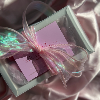 box of strawberries wax melts
